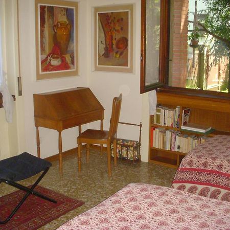 Bed and Breakfast La Casa Creativa Ломнаго Экстерьер фото