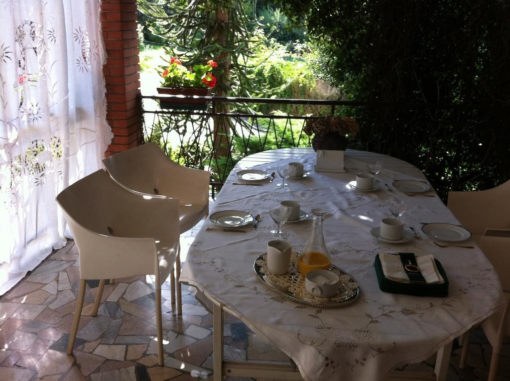 Bed and Breakfast La Casa Creativa Ломнаго Экстерьер фото